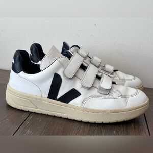 Veja V-Lock Sneakers Womens size 6